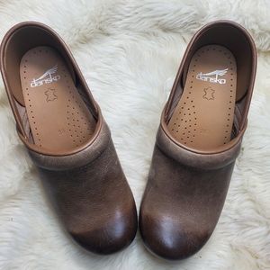 Dansko tan professional clog shoes size 38